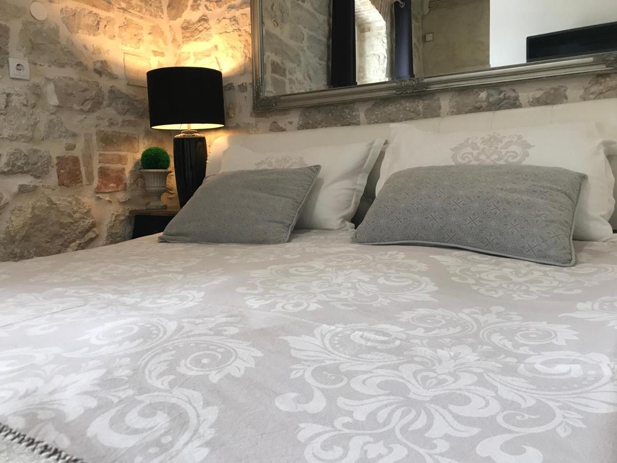 Stone House Chiara Seaview Apartment Funtana Exterior foto