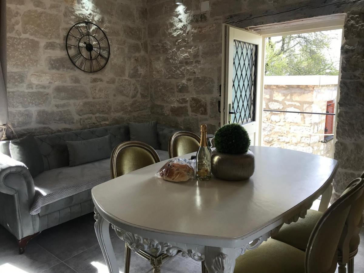 Stone House Chiara Seaview Apartment Funtana Exterior foto